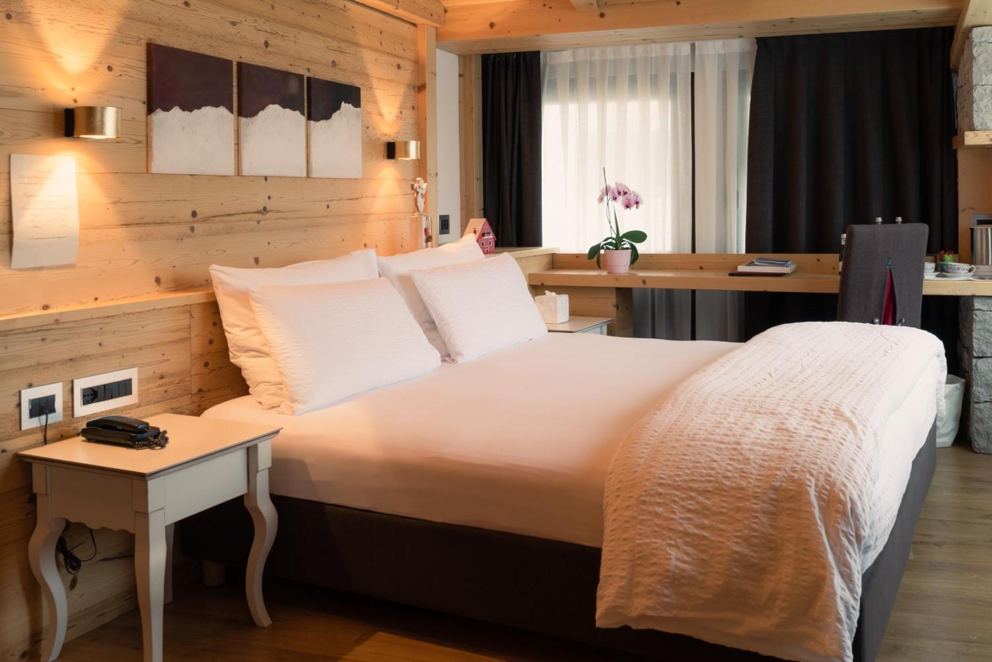 Hotel La Baita Мадонна-ди-Кампильо Экстерьер фото